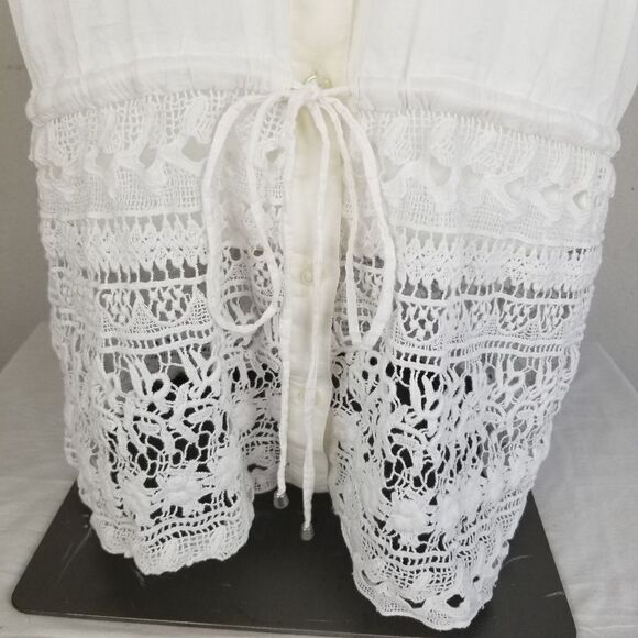 Chico's Lace Bottom Button Front‎ Collared White Blouse - Picture 5 of 11